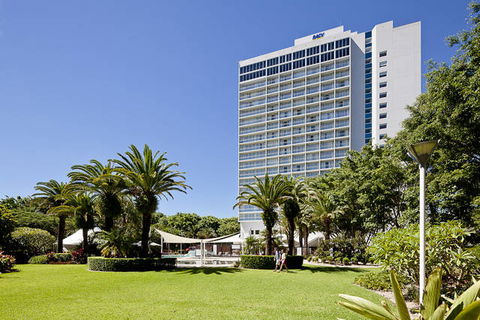 RACV Royal Pines Resort - Accommodation Newcastle 5