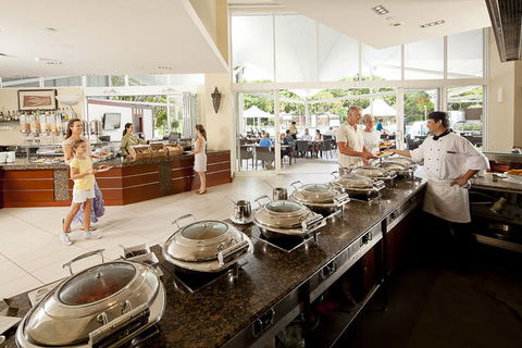 RACV Royal Pines Resort - Accommodation Newcastle 8