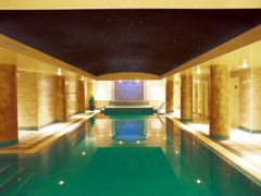 Radisson Hotel & Suites Sydney - Accommodation Newcastle 2