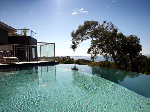 Rainbow Ocean Palms Resort - Accommodation Newcastle 0