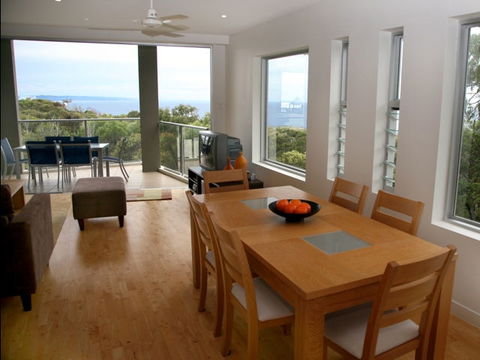 Rainbow Ocean Palms Resort - Accommodation Newcastle 4