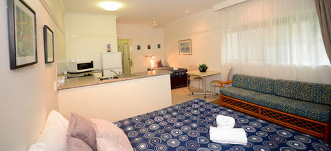 Reef Palms - Accommodation Newcastle 2