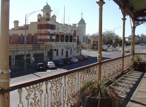 Reid's Guest House - Accommodation Newcastle 3
