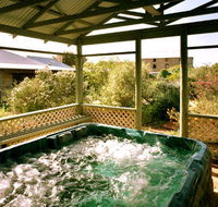 Rock of Ages Cottage BB - Accommodation Newcastle