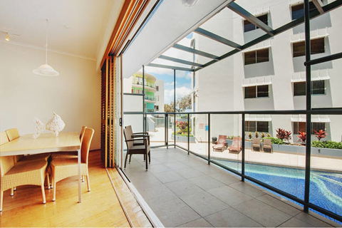 Rolling Surf Resort - Accommodation Newcastle 0