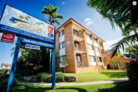 Sandcastles Holiday Apartments - Accommodation Newcastle 1