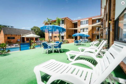 Sandcastles Holiday Apartments - Accommodation Newcastle 0