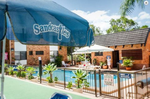 Sandcastles Holiday Apartments - Accommodation Newcastle 4