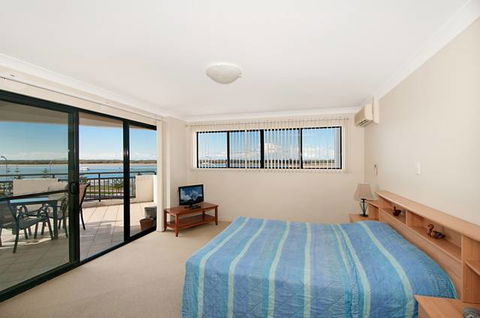 Sandcastles On The Broadwater - Accommodation Newcastle 0