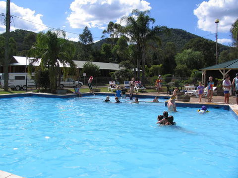 Sandy Hollow Tourist Park - Accommodation Newcastle 1