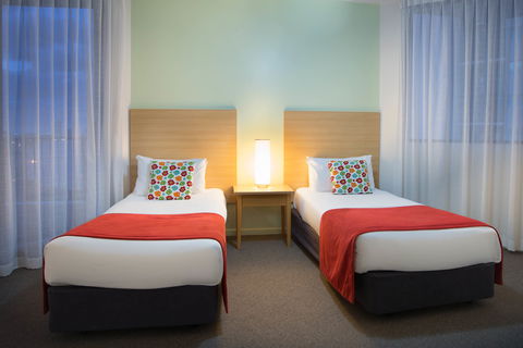 Sandy Point Beach Resort - Accommodation Newcastle 1