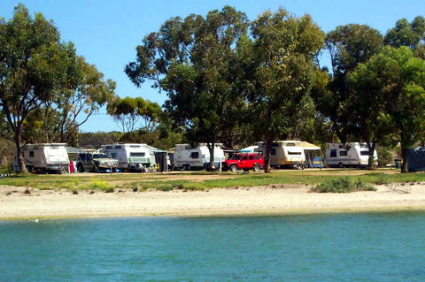 Streaky Bay Foreshore Tourist Park - Accommodation Newcastle 0