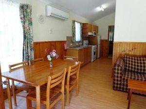 Sandy Hollow Tourist Park - Accommodation Newcastle 6