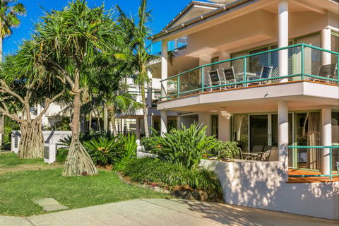 A Summer Cottage - Accommodation Newcastle 345