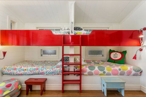 A Summer Cottage - Accommodation Newcastle 52