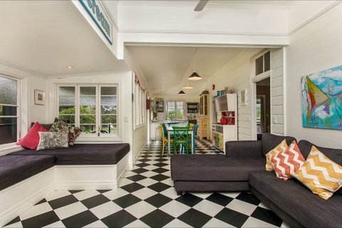 A Summer Cottage - Accommodation Newcastle 54