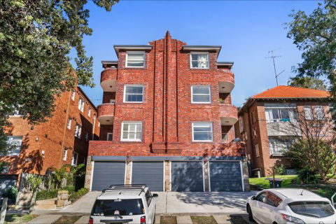 A Summer Cottage - Accommodation Newcastle 376