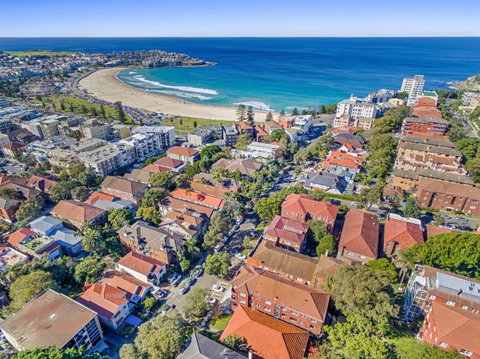 A Summer Cottage - Accommodation Newcastle 379