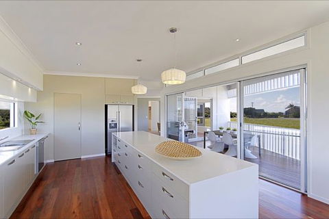 A Summer Cottage - Accommodation Newcastle 278