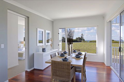 A Summer Cottage - Accommodation Newcastle 279