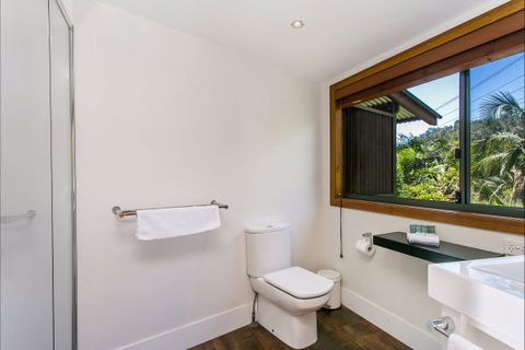 A Summer Cottage - Accommodation Newcastle 286