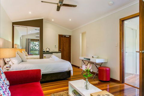 A Summer Cottage - Accommodation Newcastle 288