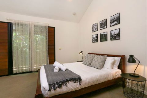 A Summer Cottage - Accommodation Newcastle 99