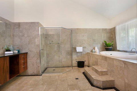 A Summer Cottage - Accommodation Newcastle 100