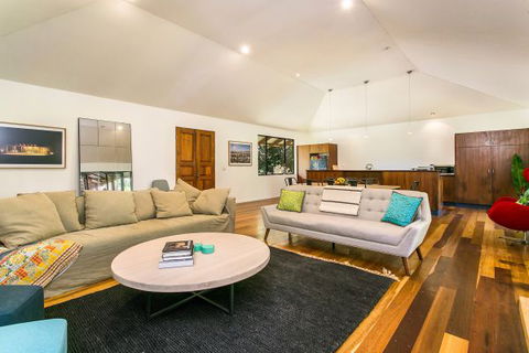 A Summer Cottage - Accommodation Newcastle 73