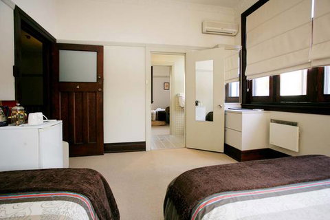 The Bank Guesthouse - Accommodation Newcastle 5