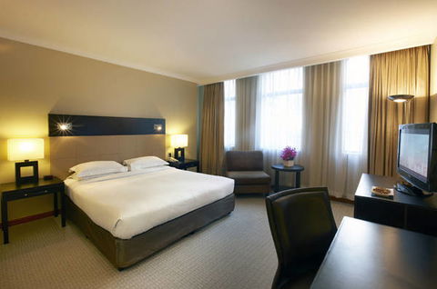 The Grace Hotel - Accommodation Newcastle 2