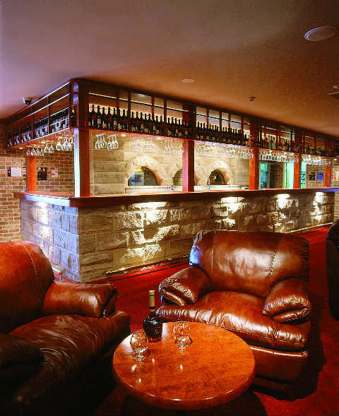 Hermitage Campbelltown - Accommodation Newcastle 4