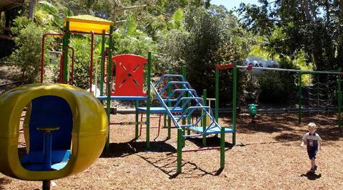 The Palms At Avoca - Accommodation Newcastle 5