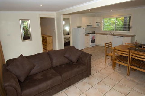 The Palms At Avoca - Accommodation Newcastle 7