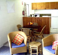 Ti Tree Holiday Apartments - Accommodation Newcastle