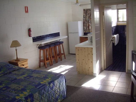 Ti Tree Holiday Apartments - Accommodation Newcastle 3