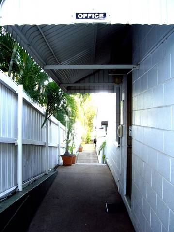 Ti Tree Holiday Apartments - Accommodation Newcastle 5