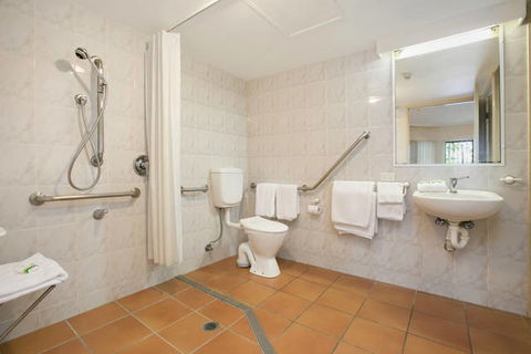 Tropic Towers Apartments - Accommodation Newcastle 4