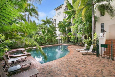 Tropic Towers Apartments - Accommodation Newcastle 6