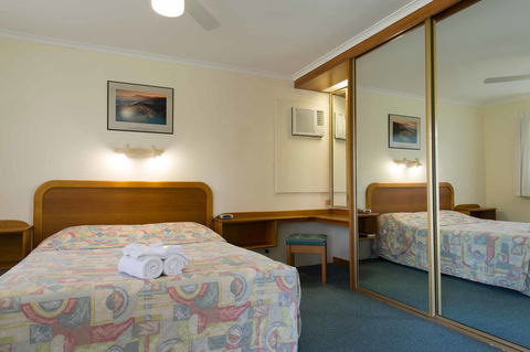 Vacation Village - Accommodation Newcastle 2