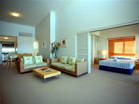 Verano Resort - Accommodation Newcastle 3