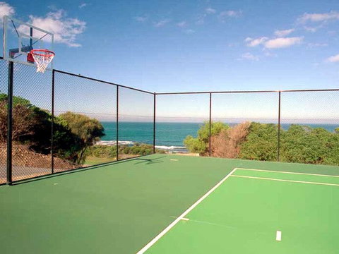 Whitecrest Great Ocean Road Resort - Accommodation Newcastle 2