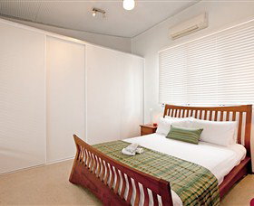 Beachside Tropical Retreat - Accommodation Newcastle 4