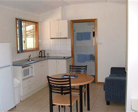 Shady Lane Tourist Park - Accommodation Newcastle 3
