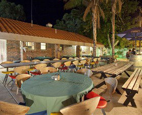 Toddy's Backpackers And Budget Accommodation - Accommodation Newcastle 2