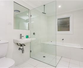 A Summer Cottage - Accommodation Newcastle 5