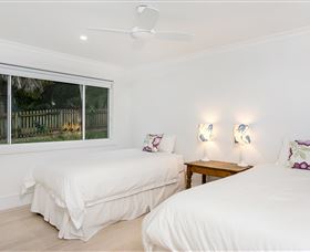 A Summer Cottage - Accommodation Newcastle 6