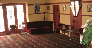 Cygnet Como Cinema - Accommodation Newcastle 2