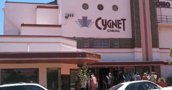 Cygnet Como Cinema - Accommodation Newcastle 3