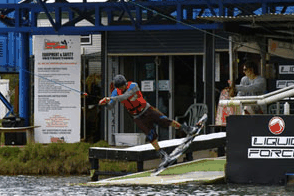 Cable Ski Logan - Accommodation Newcastle 2
